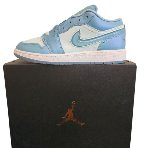 Special Edition Kids Air Jordan 1 Low SE Aquarius Blue (GS) - Size 4.5 Y - Picture 2 of 9